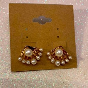 Earring stud set